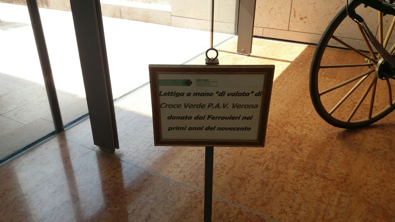 Lettiga a mano di volata, Borgo Trento Hospital, Verona (2).jpeg